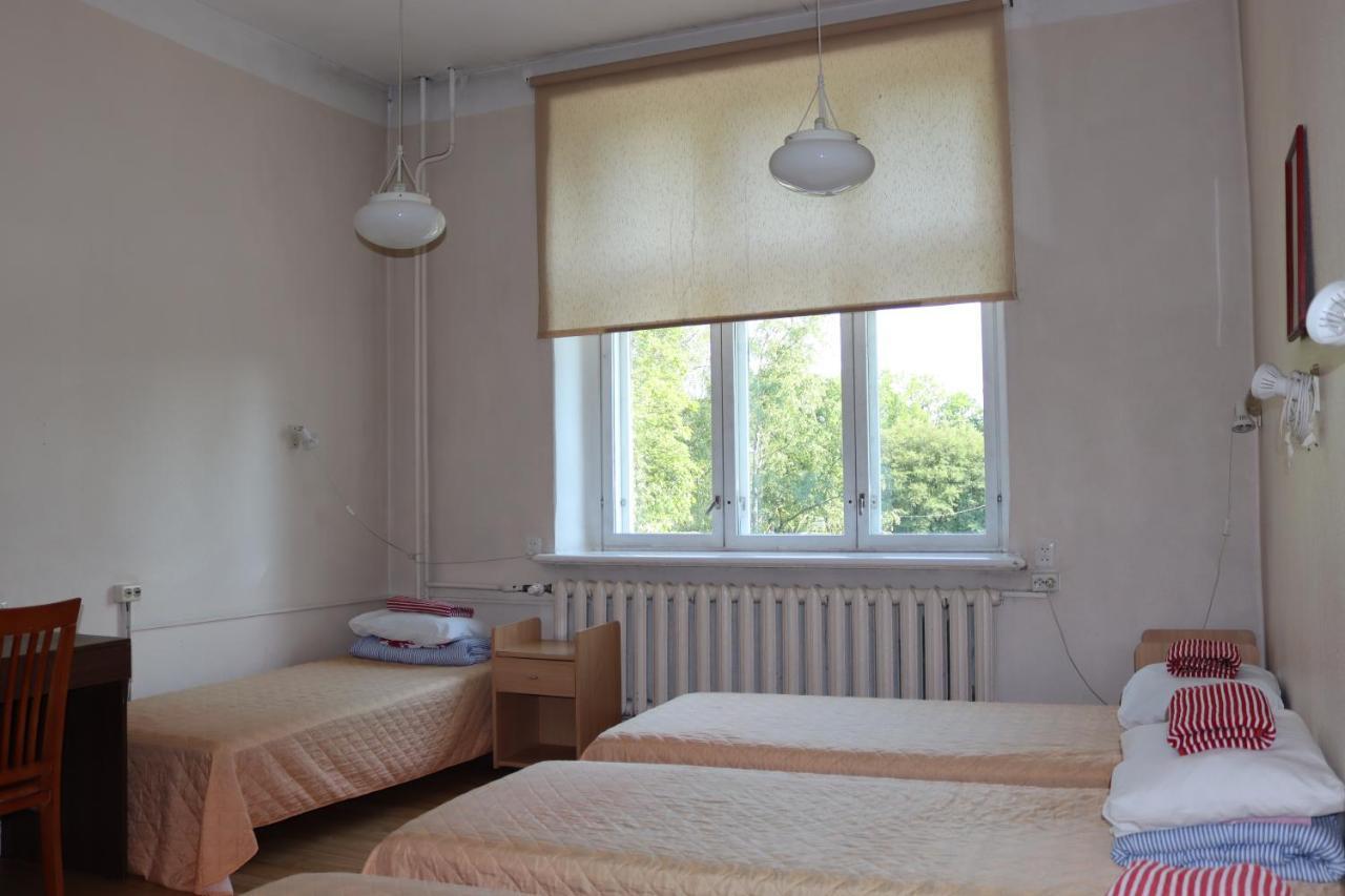 Hostel Louna Parnu Exterior photo