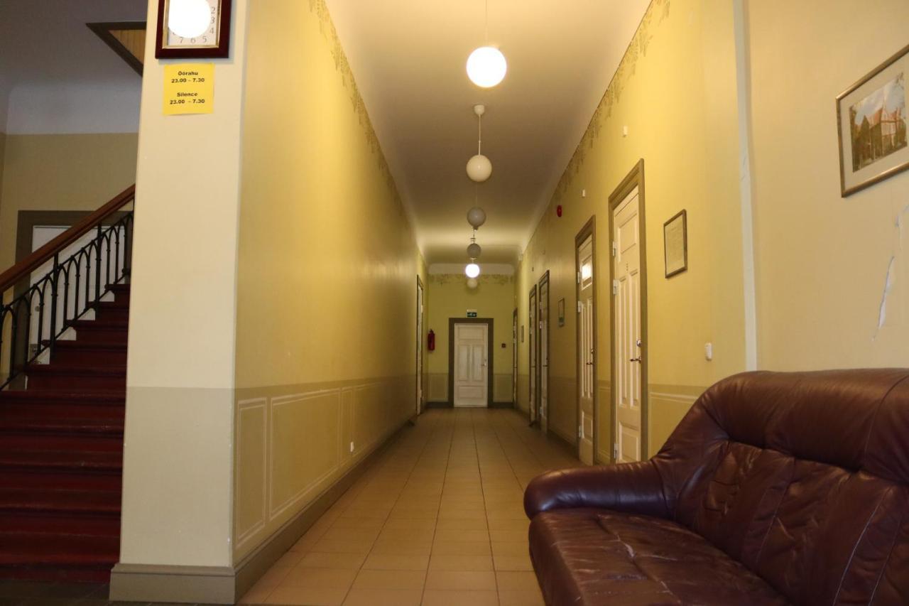 Hostel Louna Parnu Exterior photo